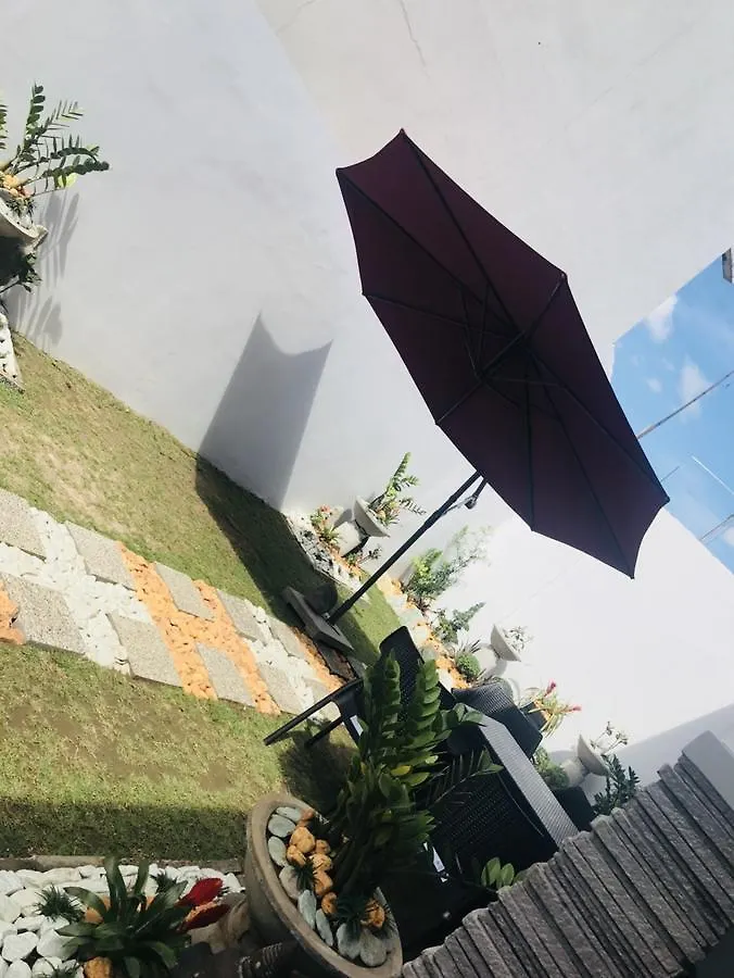 فيلة Hillary Timog Park Homes آنغلوس الفلبين